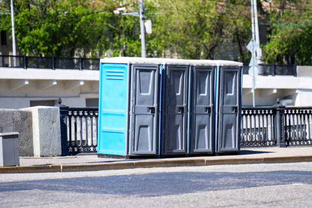 Best Porta potty delivery and setup  in Becker, MN